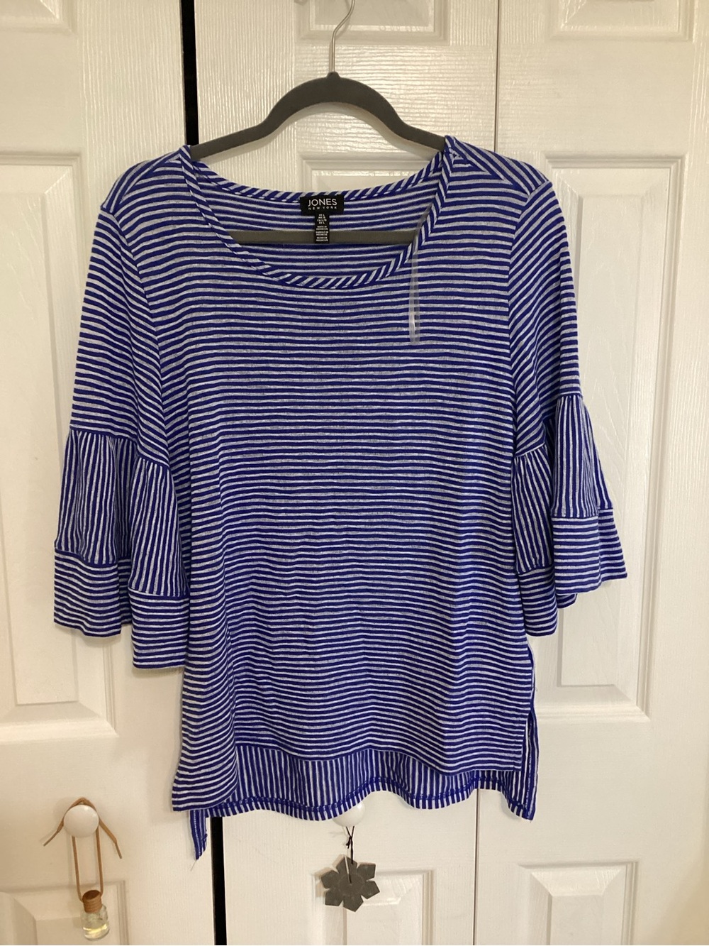 Jones New York Blue & White Striped Ruffle-Sleeve Pullover